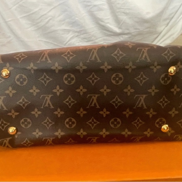 Gorgeous Louis Vuitton CarryAll MM handbag - Picture 6 of 7